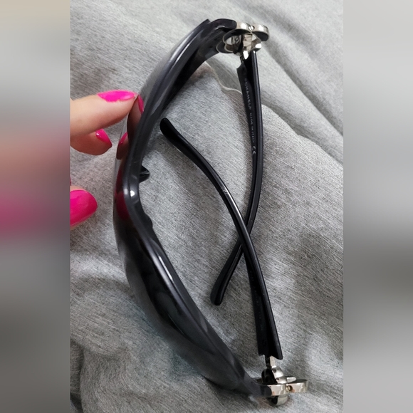 Chanel Sunglasses - Picture 3 of 12